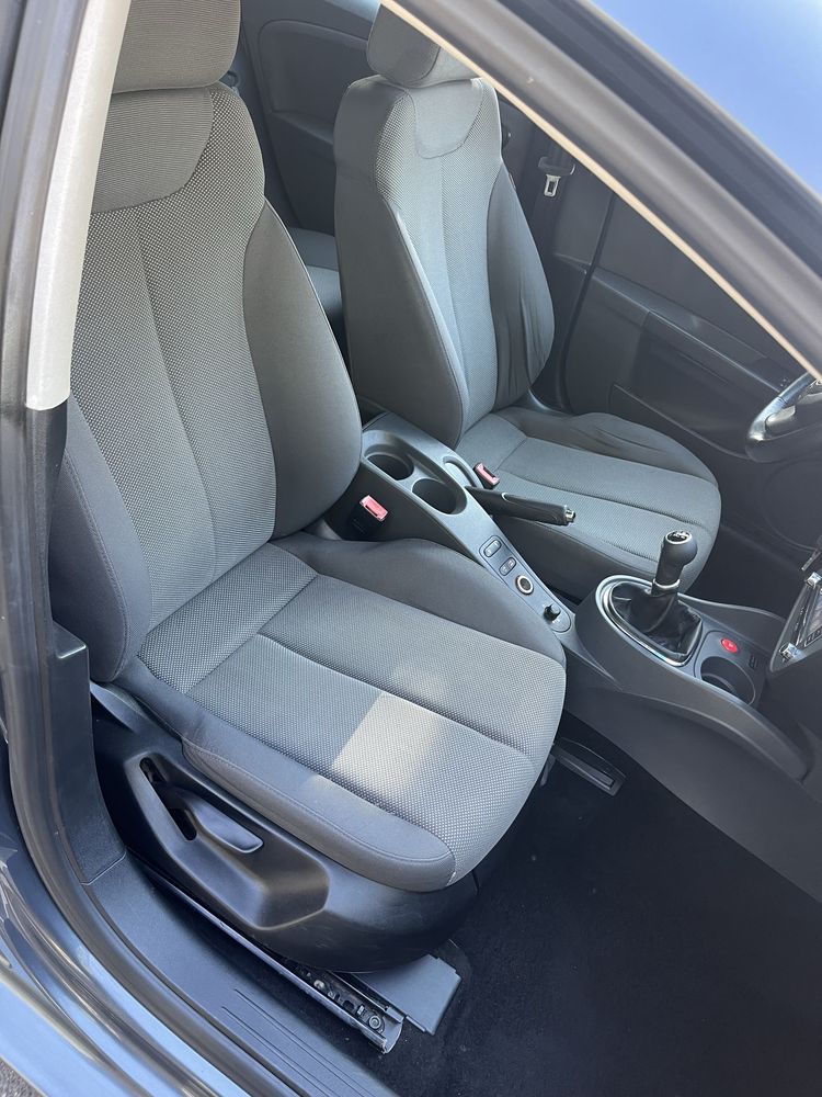 Seat leon 1.6 102кс.