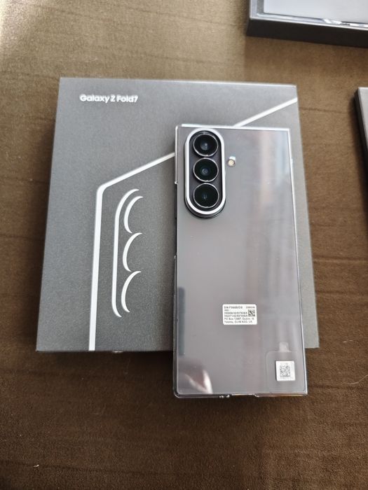 Samsung ZFold 7 12/256 нов с 3г. гаранция