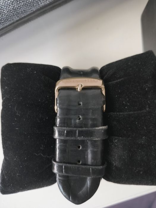 Vând ceasuri  stare perfecta