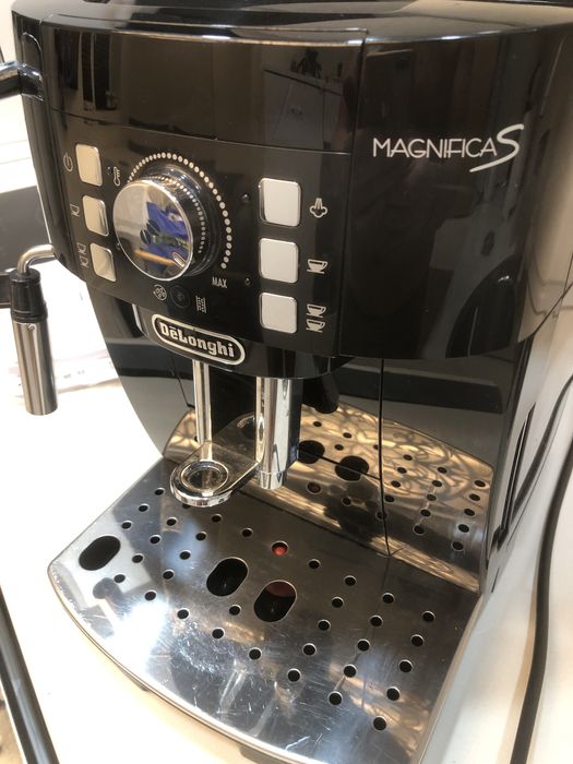 Кафеавтомат DeLinghi  Magnefica S