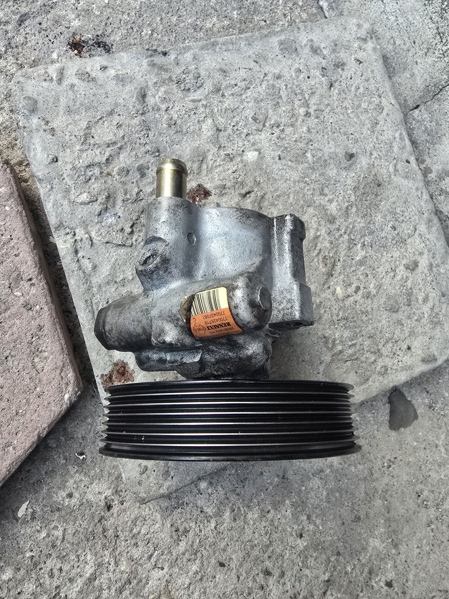 Хидравлични помпи за Renault