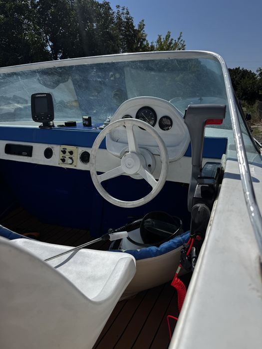 Ambarcatiune barca Ilver 5 metrii Yamaha 100 cai injectie 2011