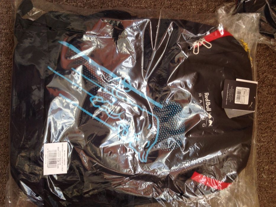 Kit Sapca si rucsac Redbull Racing Puma