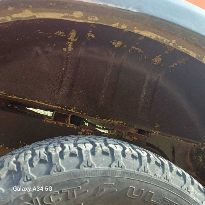 Продава се Suzuki Santana, всичко е изрядно.