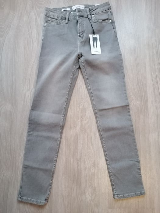 Дамски дънки размер 34