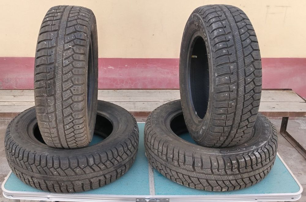 Шина зимная шиповка проездил 3 месяца
