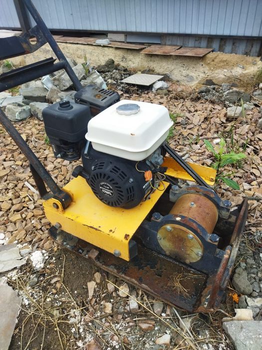 Виброплита (вибротрамбовка) бензиновая