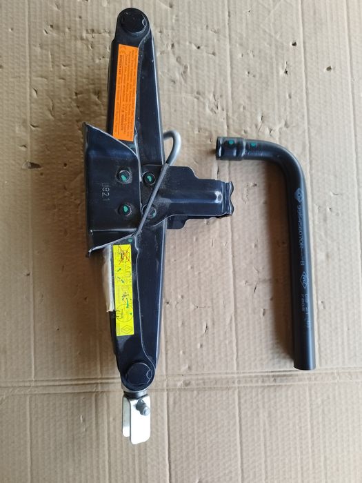 Cric+cheie prezoane Dacia Duster