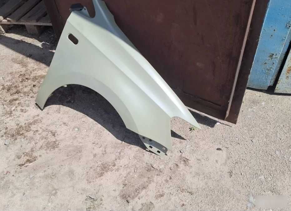 Крыло переднее RH Volkswagen Polo Sedan 2011–2020 (с отверстием)