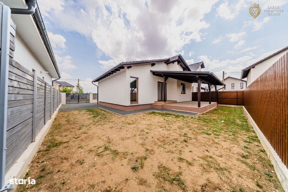 Casă 3 camere de vânzare in Livada