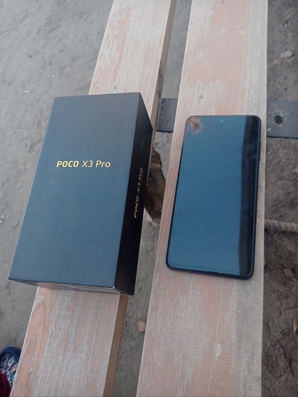 POCO X3 Pro 128gb ram 6+2  sotiladi sastayaniyasi alo karobka polniy k