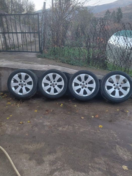 5х120 , 17 цола , зимни гуми на една зима