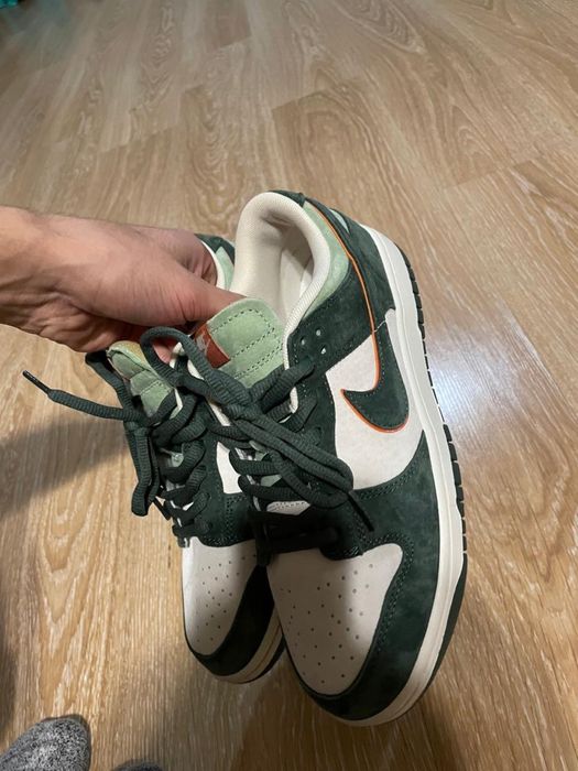 Кроссовка сатылады!