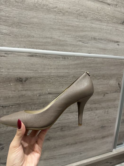 Обувки на ток, Michael Kors