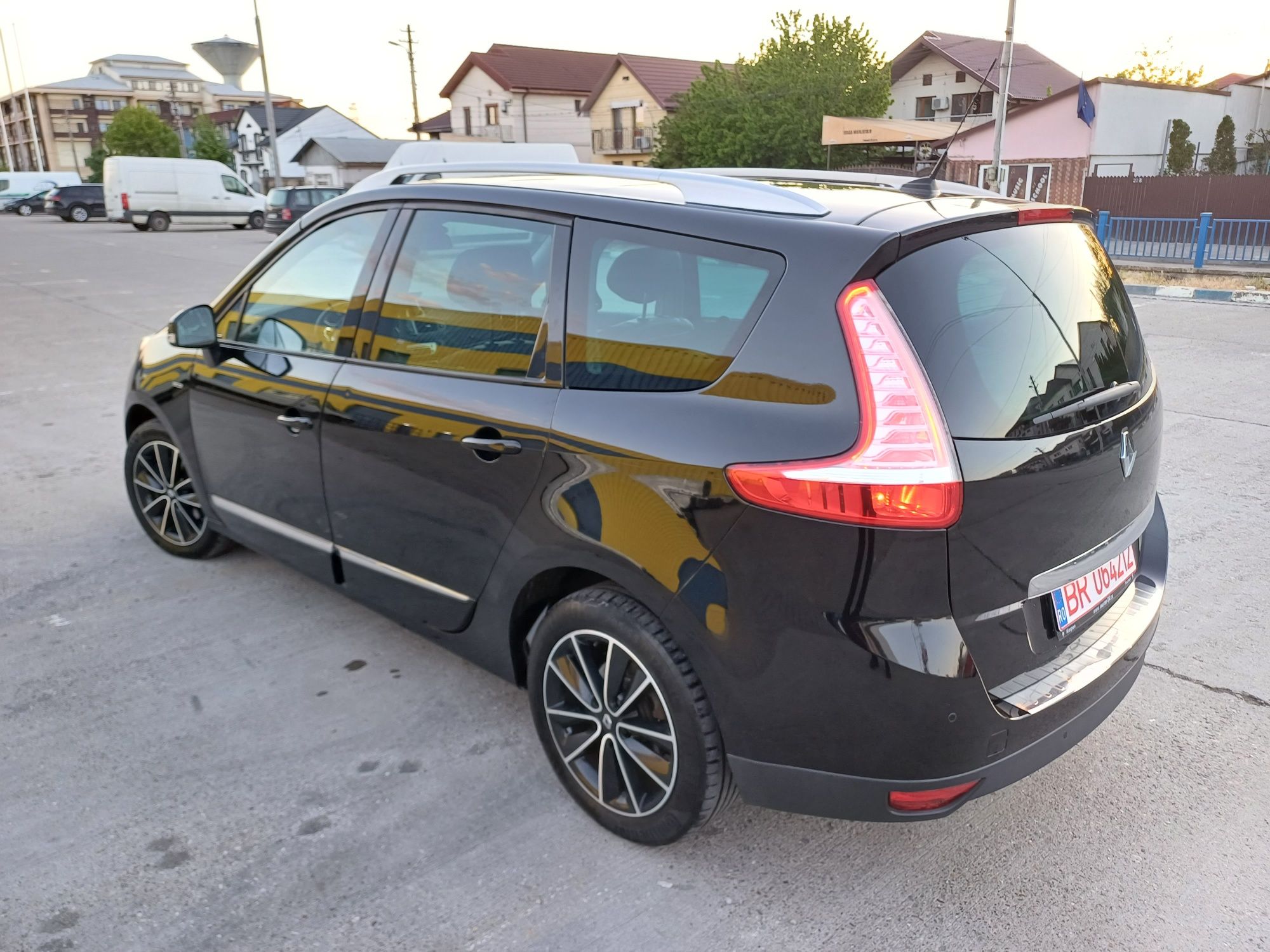 Renault Grand Scenic 1.6 dci 131 cai , 191.000 km Bose Import Germania