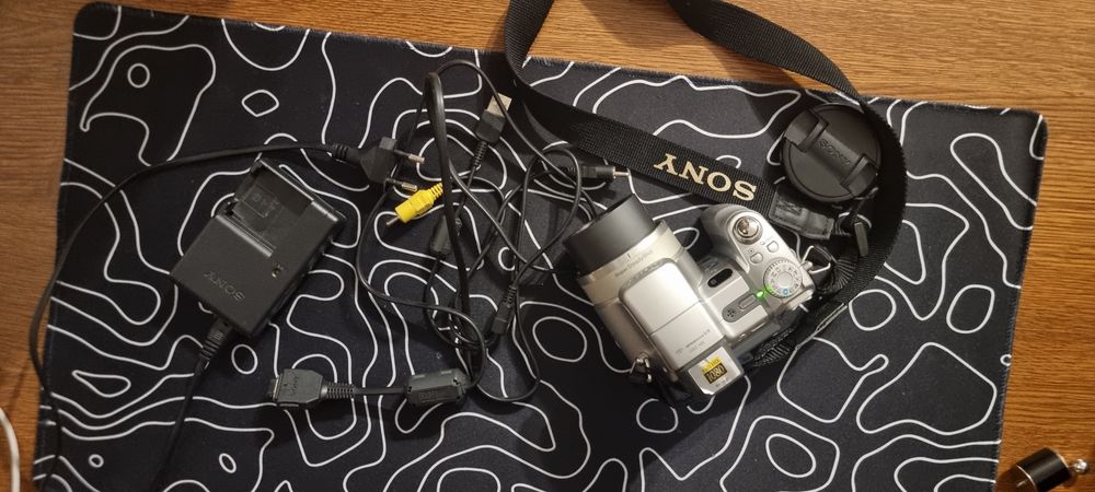 Vand camera sony DSC-H9