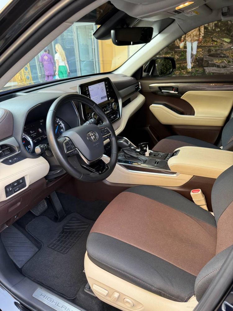 Продаю Toyota Highlander Hybrid 2021 / Full Black Piano / Максималка
