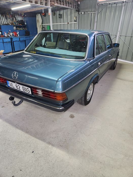 Mercedes W 123 1982