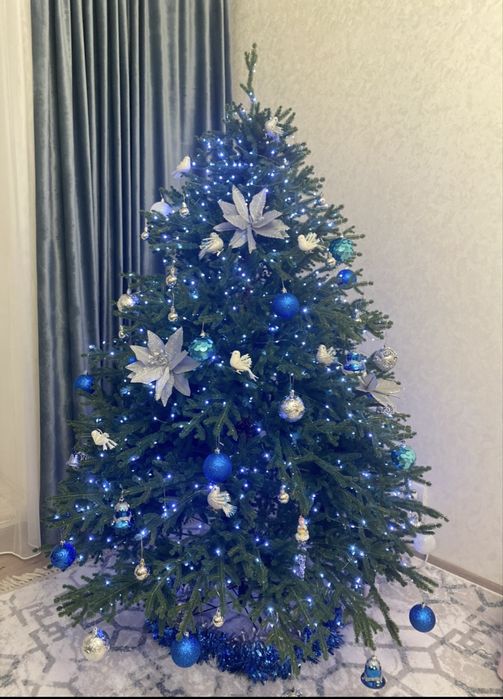 Продается искуственная ЕЛКА