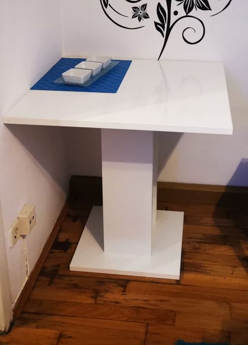 Masa alba 4 persoane