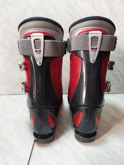 Clapari ski schi Nordica mondo 29-29,5 corespunde mărimii 43,5-44,5