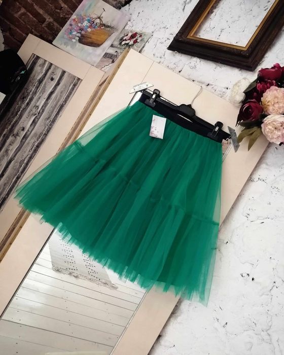 Fuste tulle cu motiv tradițional