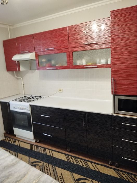 Продам кухню в хорошем состоянии !