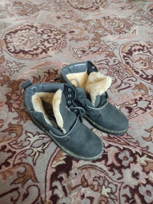 Продам детскую обувь 37 размер. Новая.