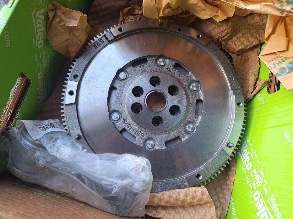 Kit ambreaj cu volanta cu masa dubla vw passat golf etc