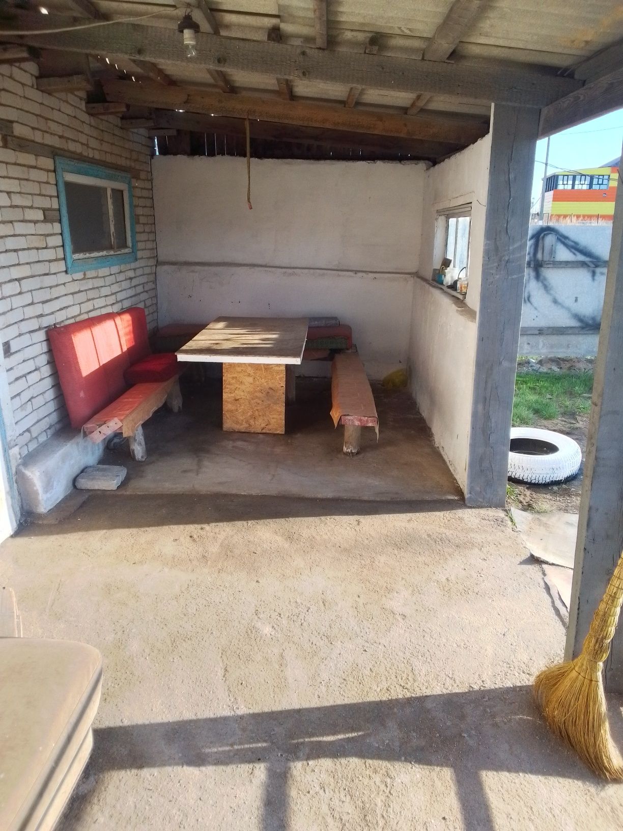 Продается коттедж в городе.