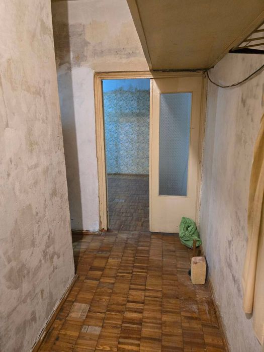 Продаётся 1/3/5 Куйлюк-5 Без ремонта 38м2 Ор-р: Медицинский техникум