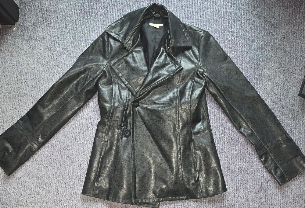 SH Geaca neagra de dame, piele cu captuseala, marimea S, de la Forever