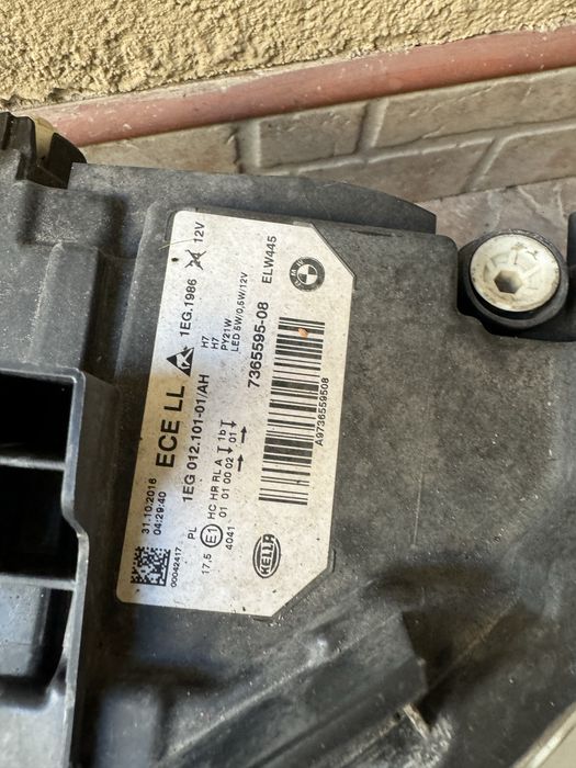 Far stanga europa halogen bmw seria 3 f30/f31 LCI avariat spart