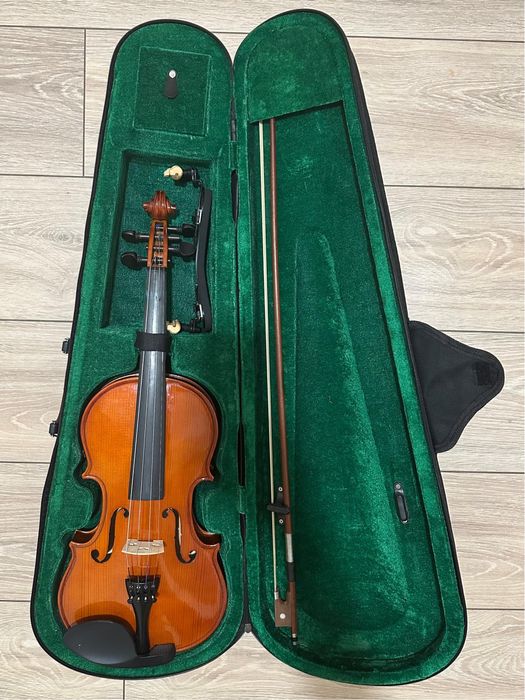 скрипка полная комплектация почти новая