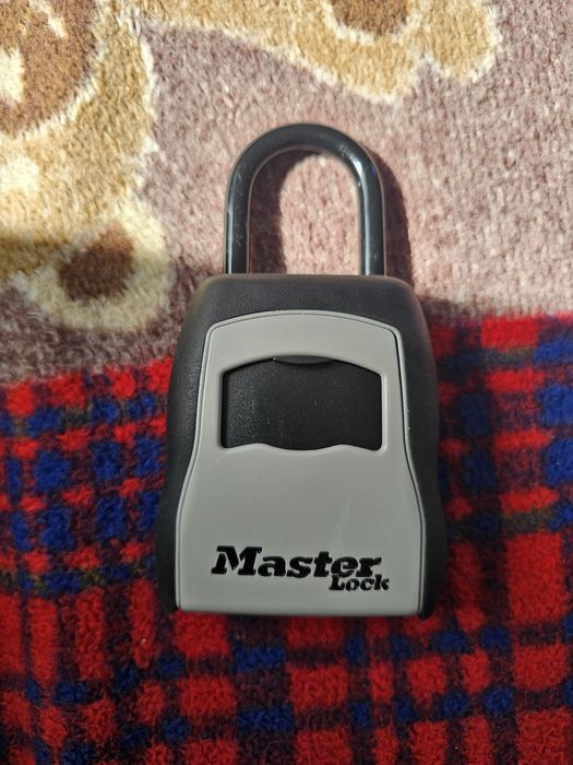 Катинар без ключ Master lock