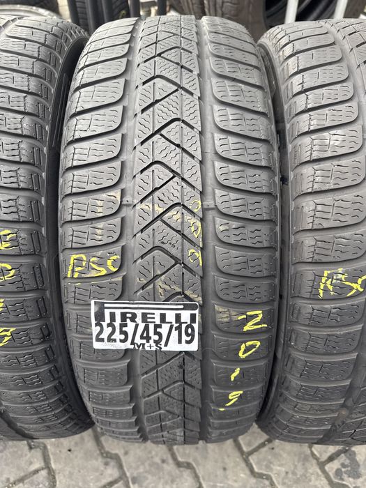 225/45/19 Pirelli M+S RSC
