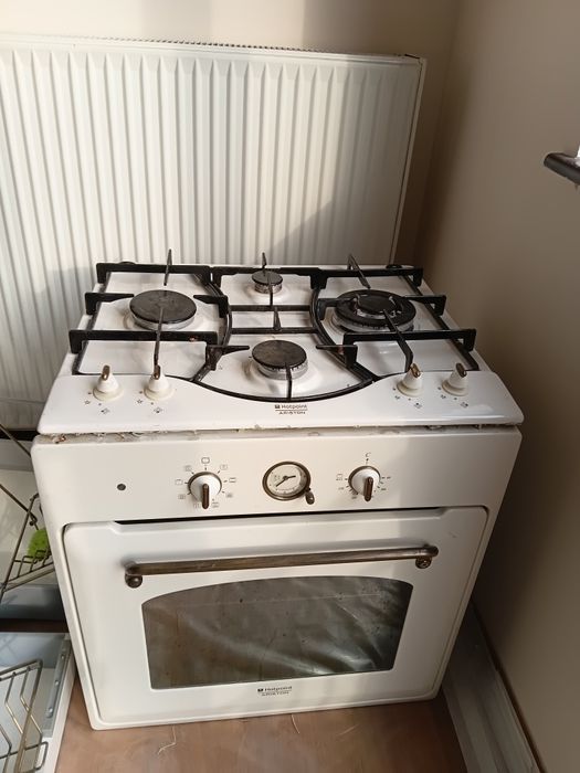 Газовая плита с духовкой электрической