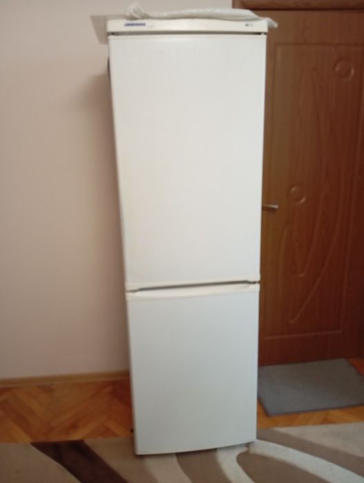 Хладилник с фризер Либхер