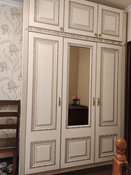 Шкаф в отличном состояний!