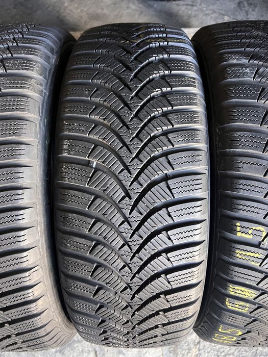 4 anvelope iarna 185/60/15 , Hankook , 7.5 mm !