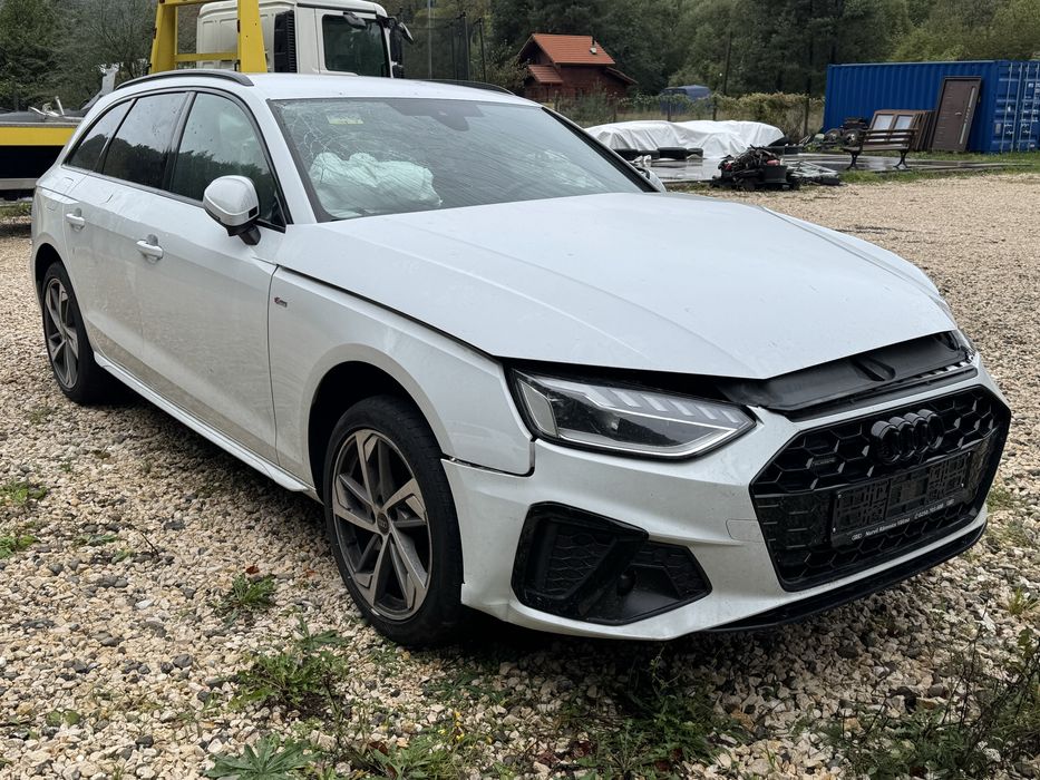 Audi A4 2.0 TDI S-Line Quattro 2023 avariat