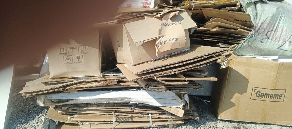 Karton qogʻoz olamiz