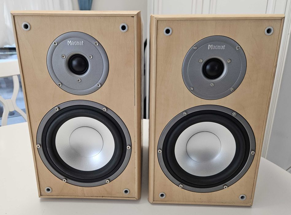 Boxe Magnat Monitor 220