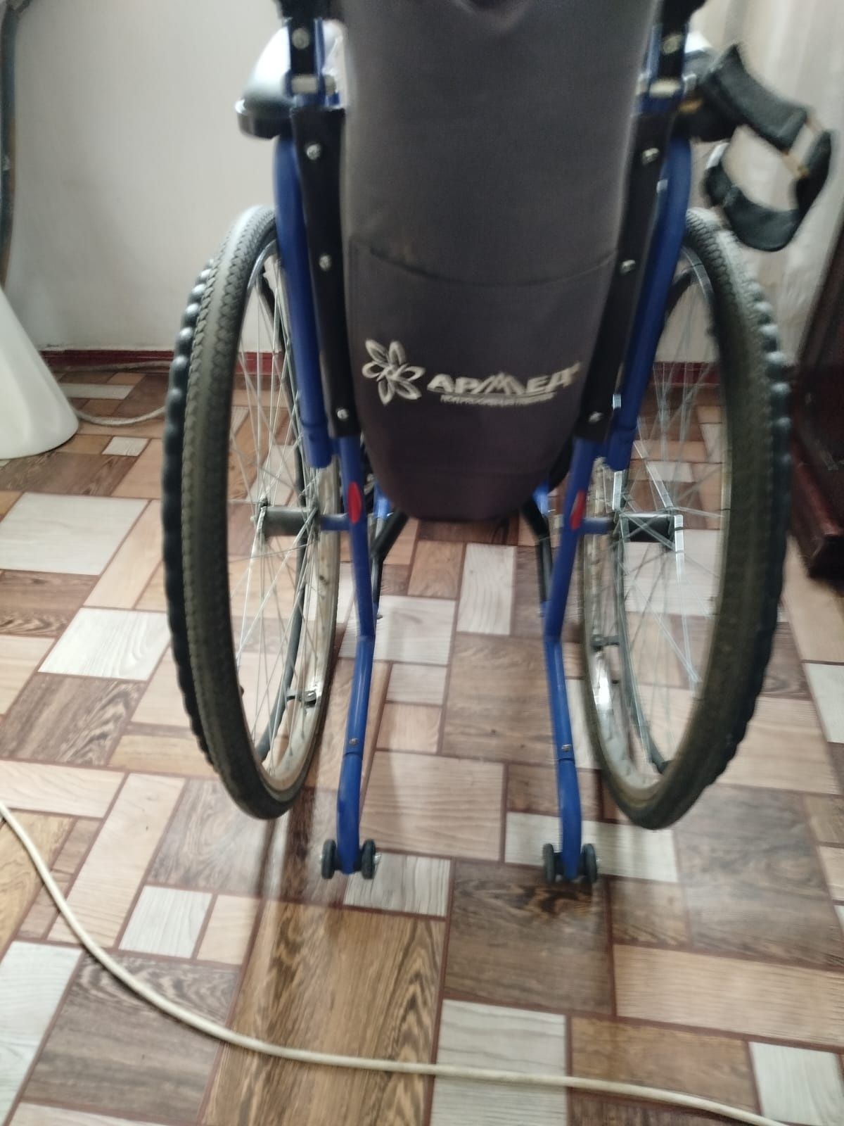 Продам инвалидную каляску