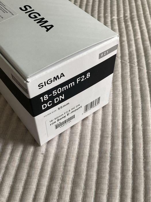 Obiectiv Sigma 18-50mm f/2.8 DC DN pentru Sony E – stare excelentă
