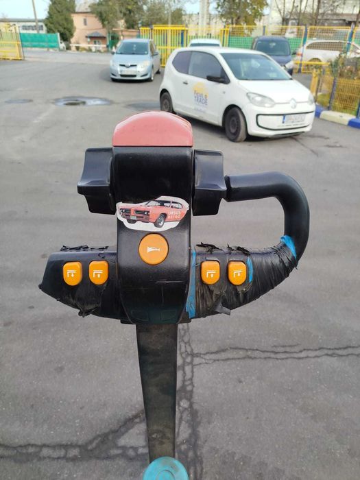 Pers jurid vinde transpaleta electricA AMEISE producator JUNGHEINRICH