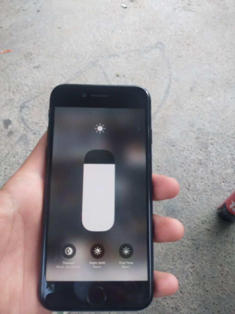 iPhone se 2022 sotiladi