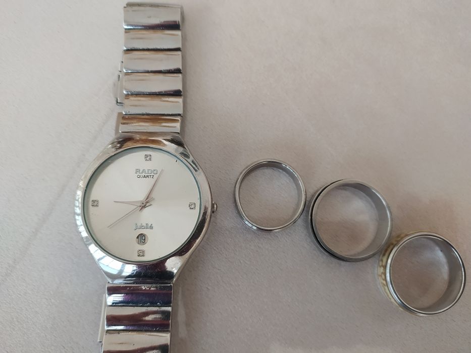 Продаётся мужские наручные часы и три кольца антистресс