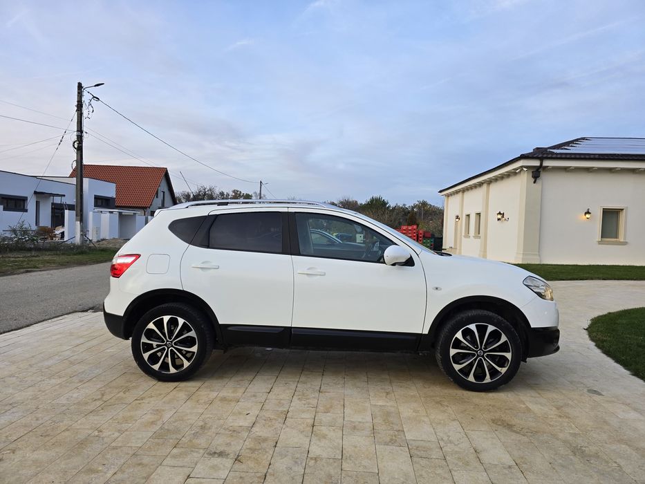 Nissan Qashqai teKna 1.5 dCi Euro5/2013/Camere360/panoramic/navi/xenon