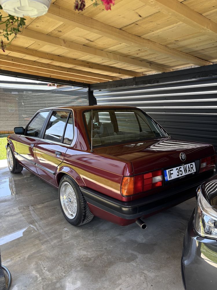BMW E30 sedan 318i 1991